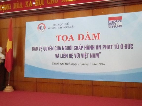 Hanoi / Hue / Danang (Vietnam) 07/2016