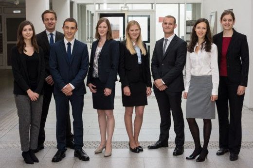 v.l.n.r.: Linda Tahiri, Folko Moroni (Coach), Andreas Scheibenpflug, Lea K&uuml;bert, Anita Schiele, Fabio Schumm, Sarah Kraft, Christiane von Bary (Coach)