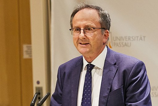 Pr&auml;sident Landgericht Passau, Rudolf Helmhagen