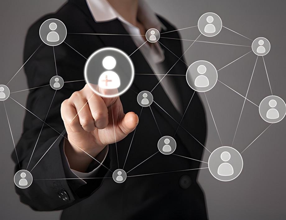 iLINK: international networking for university lecturers and students