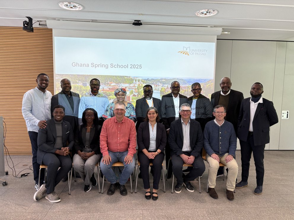 Vertreterinnen und Vertreter der Universitäten in Accra und Passau bei der Ghana Spring School 2025; Foto: Universität Passau