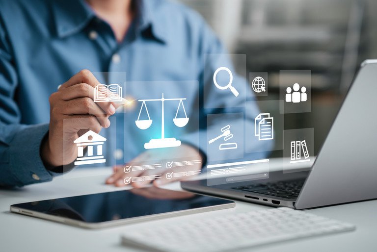 KI im Recht - Symbolfoto: Adobe Stock