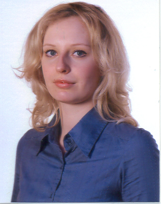 Dr. Katja Arnold Dr. Katja Arnold