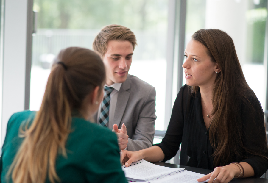 Ein Team der Universit&auml;t Passau entwickelt gemeinsam mit Juristinnen und Juristen aus sechs EU-L&auml;ndern Trainingsmaterialien zum europ&auml;ischem Prozessrecht.